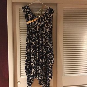 Boutique one size fits all dress with belt